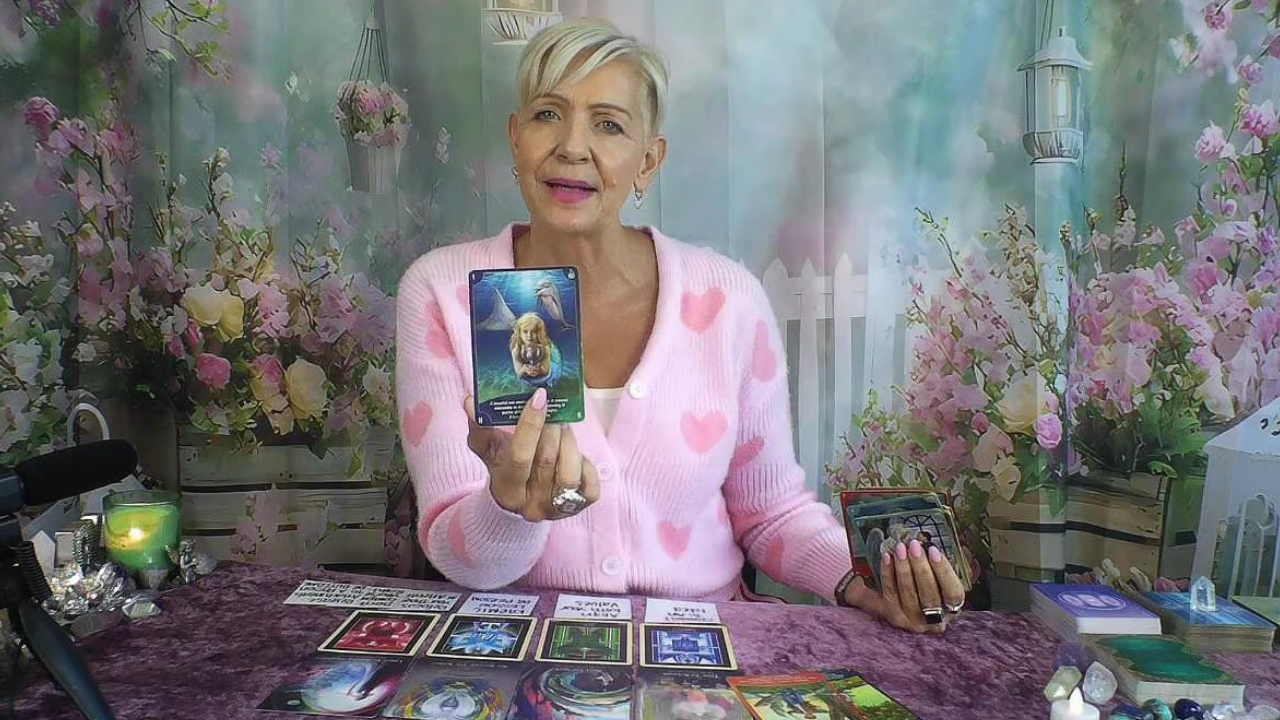 Get latest Daily Horoscope for 28-08-2025 by Psychic Medium, Rose Burnett